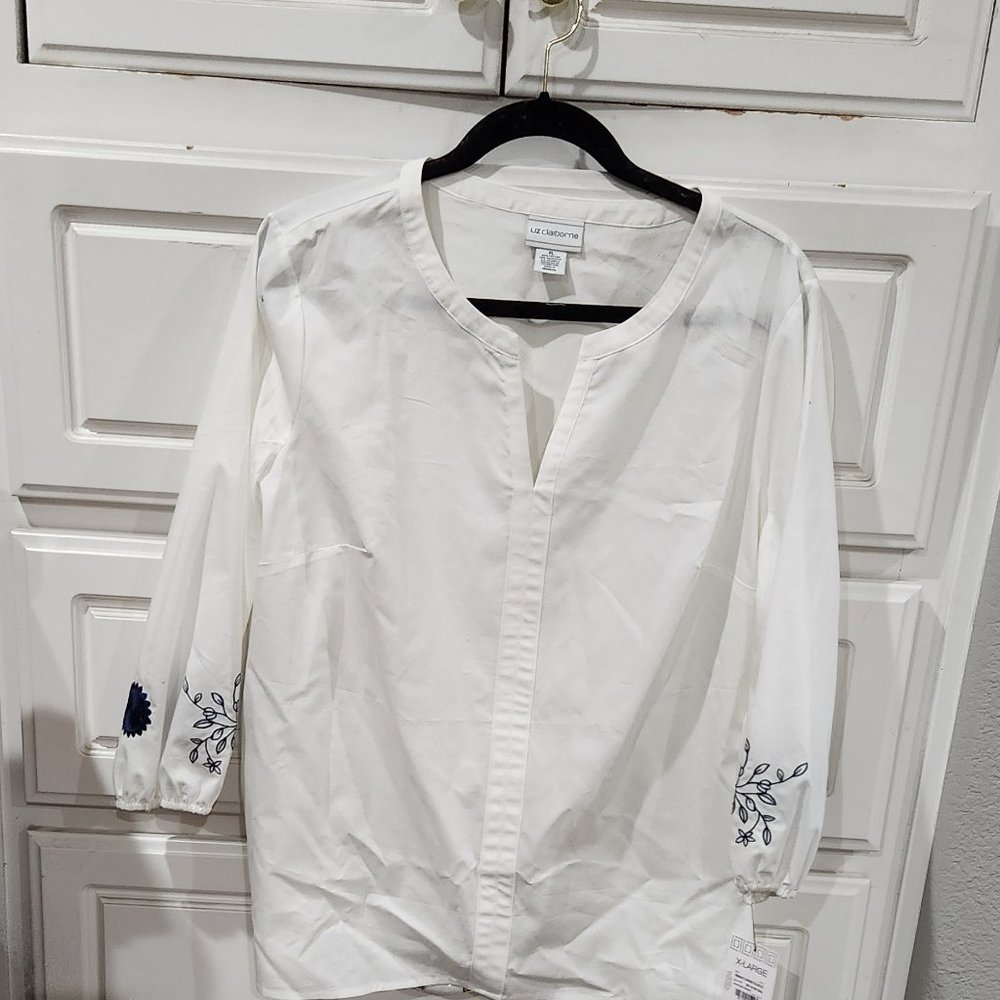 SALE! Liz Claiborne Blouse.